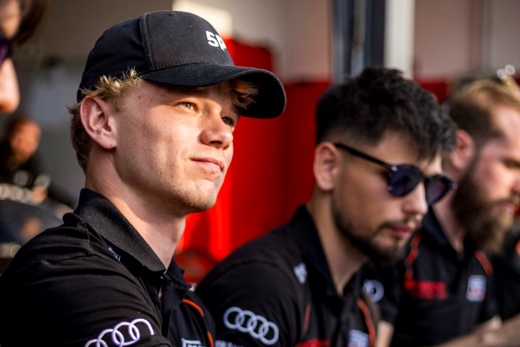 Sebastian Øgaard sigter højt på Magny-Cours.
(Foto: SRO Motorsports Group)